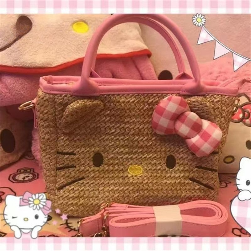 New 2026 Sanrio's HelloKitty H - Luxury Bags From Japan recension och pris