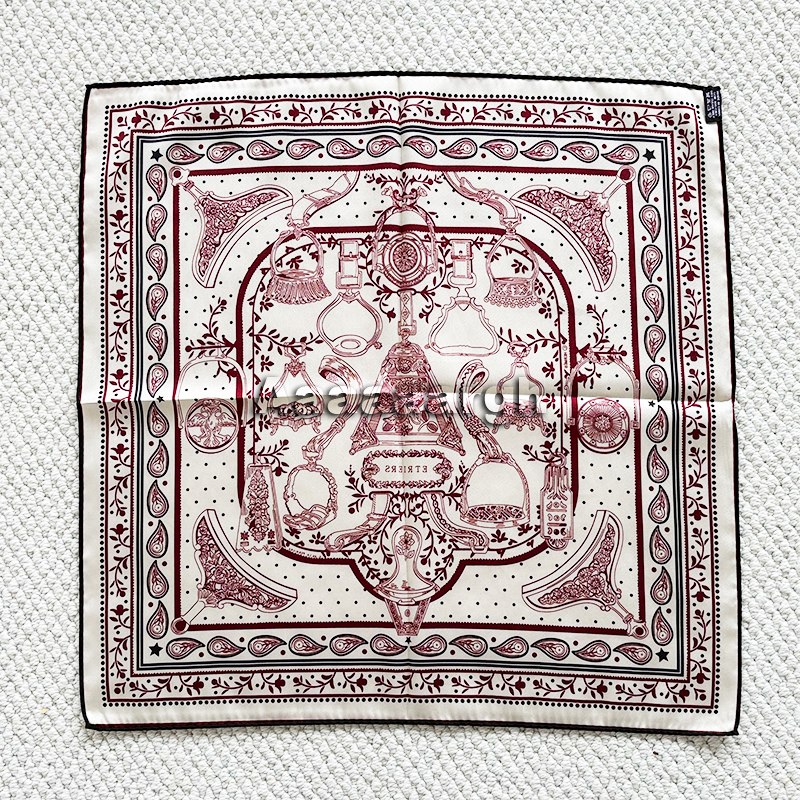 Double Faced Print Scarf Silk  - Luxury Bags Hong Kong recension och pris