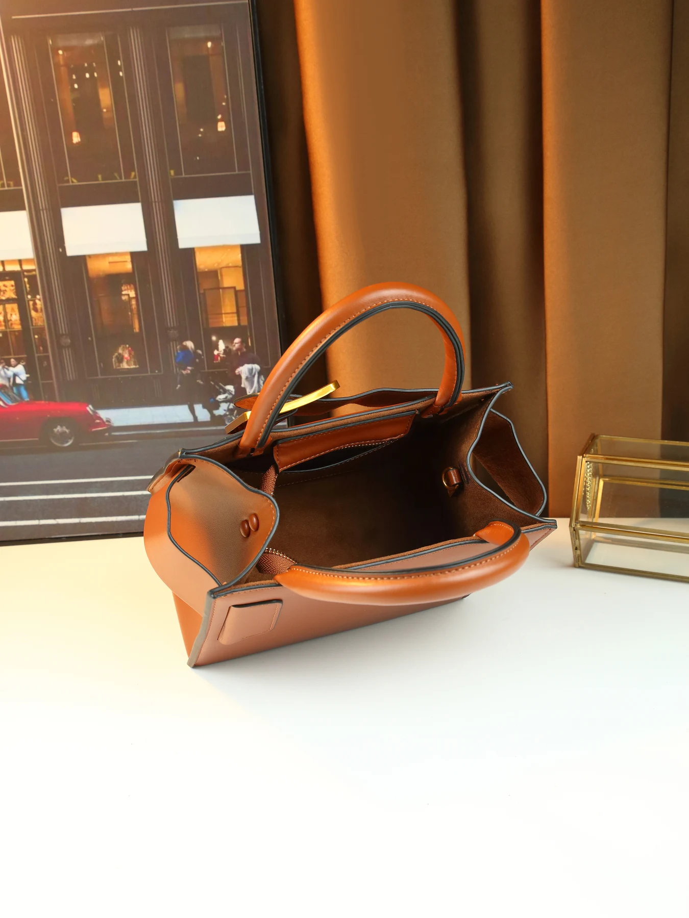 Retro Hong Kong style small sq - Luxury Bags Hong Kong recension och pris