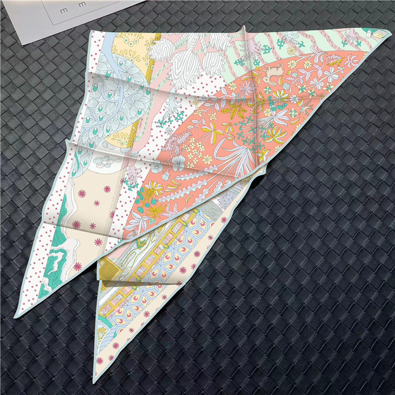 Silk Twill Scarf Triangle Shap - Luxury Bags Hong Kong recension och pris