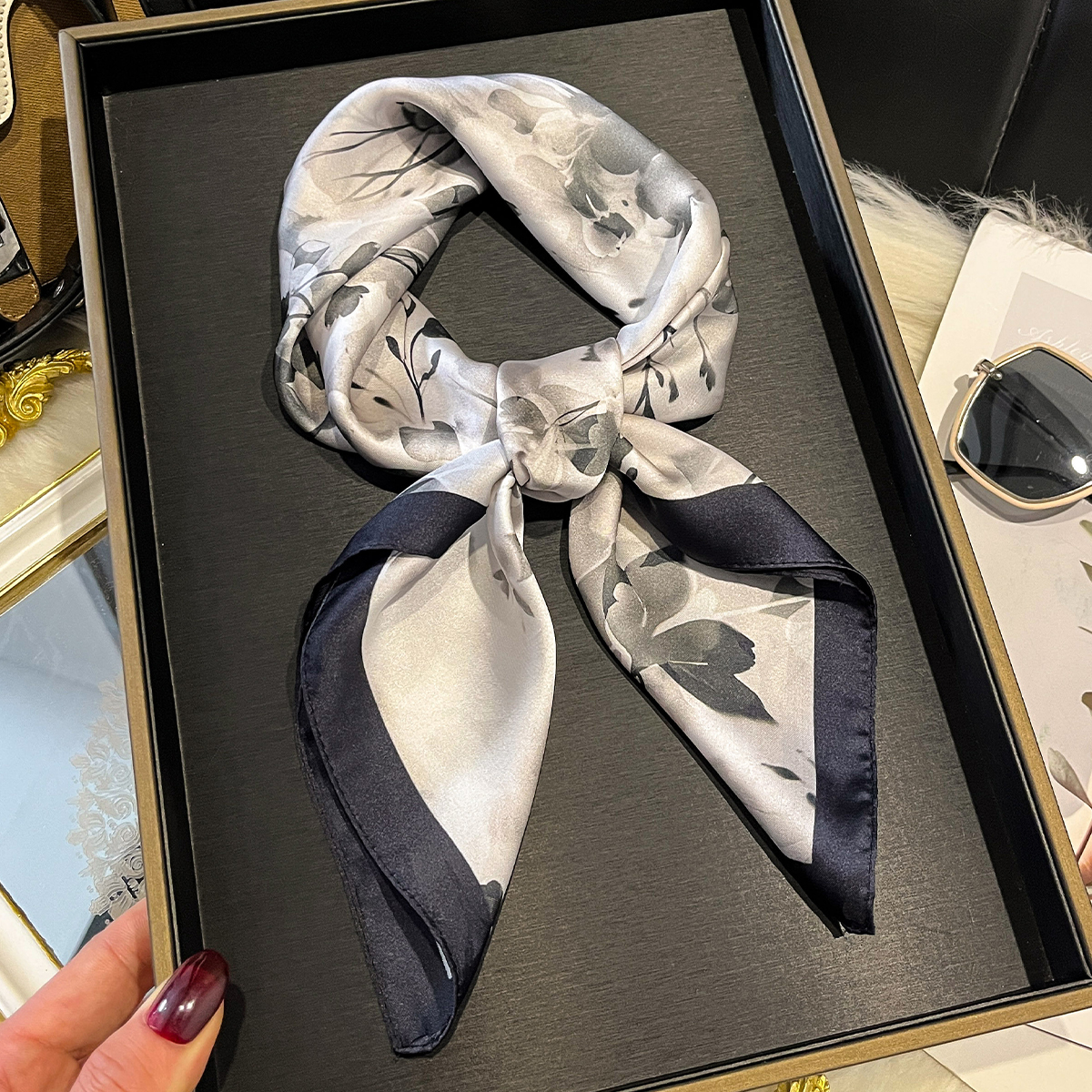 Luxury New Printed Scarves Wom - Luxury Bags China Wholesale recension och pris